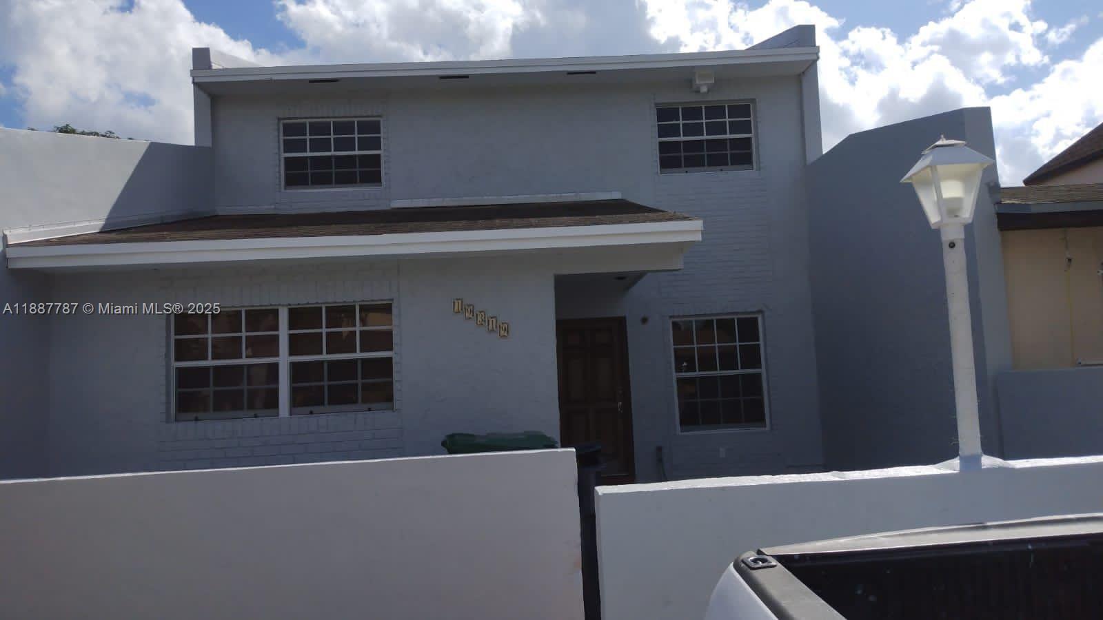 LAKES OF ACADIA UNIT 3 TH - Residential Lease