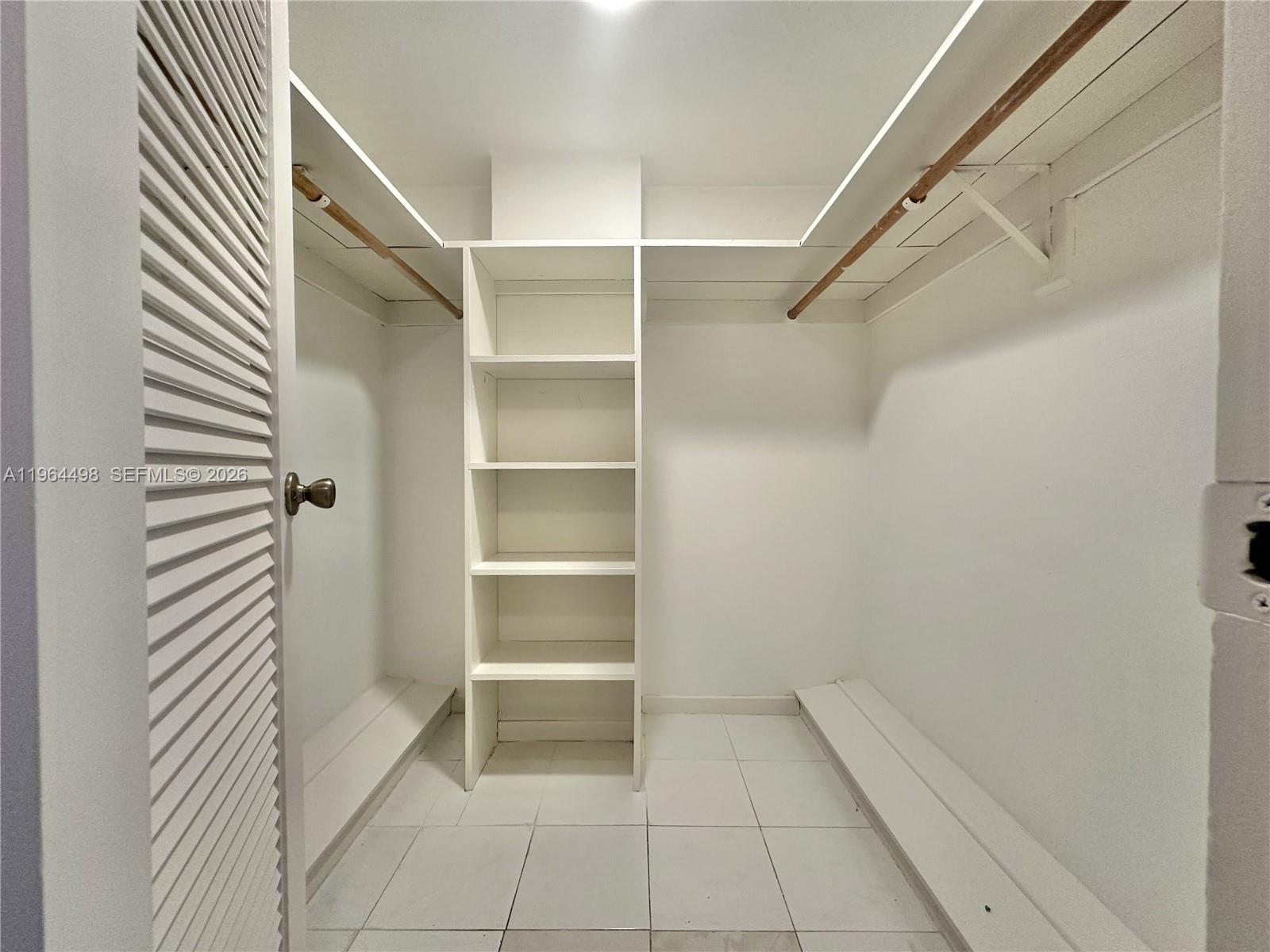 THREE HORIZONS NORTH COND - Residential