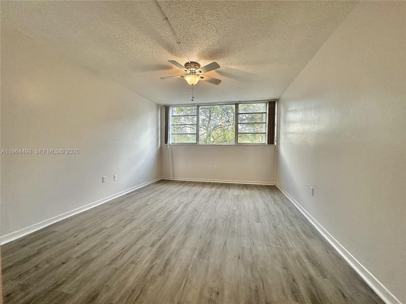 THREE HORIZONS NORTH COND - Residential