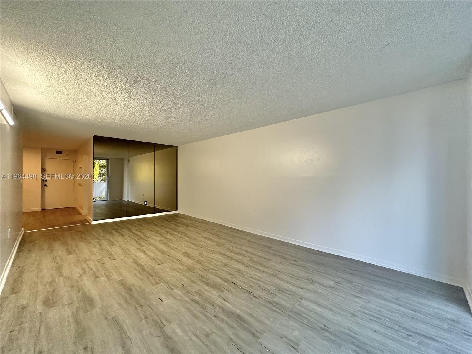 THREE HORIZONS NORTH COND - Residential