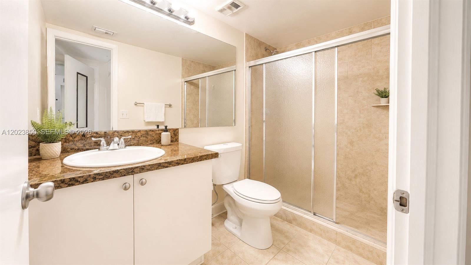 VISCONTI CONDO - Residential