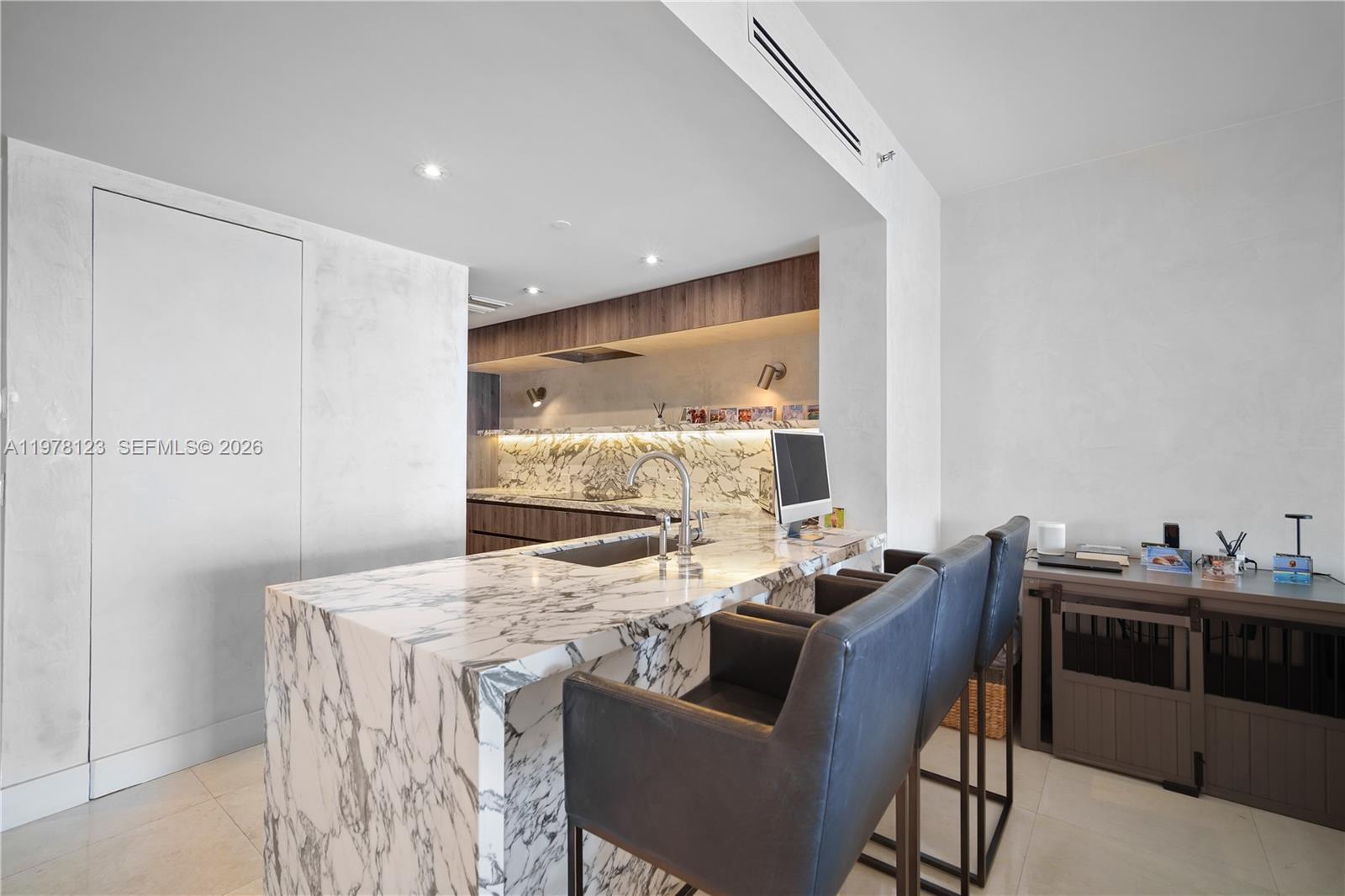 BAYVIEW FISHER ISL CONDO - Residential