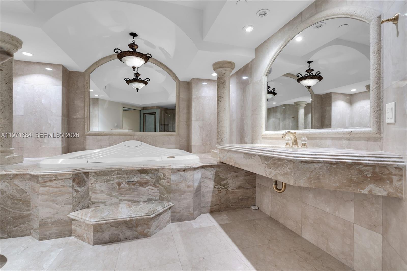 3000 ISL BLVD WILLIAMS IS - Residential