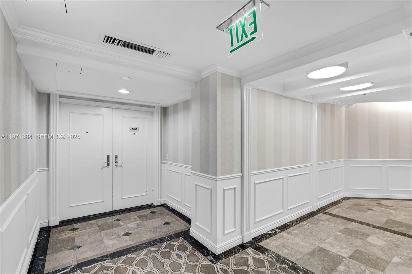 3000 Island Blvd 2902