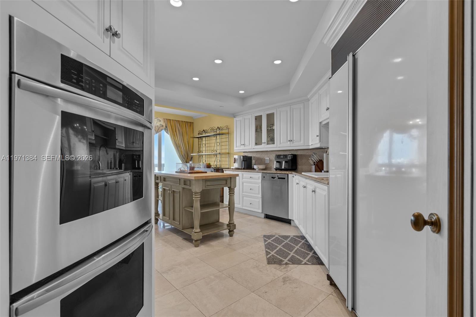 3000 ISL BLVD WILLIAMS IS - Residential