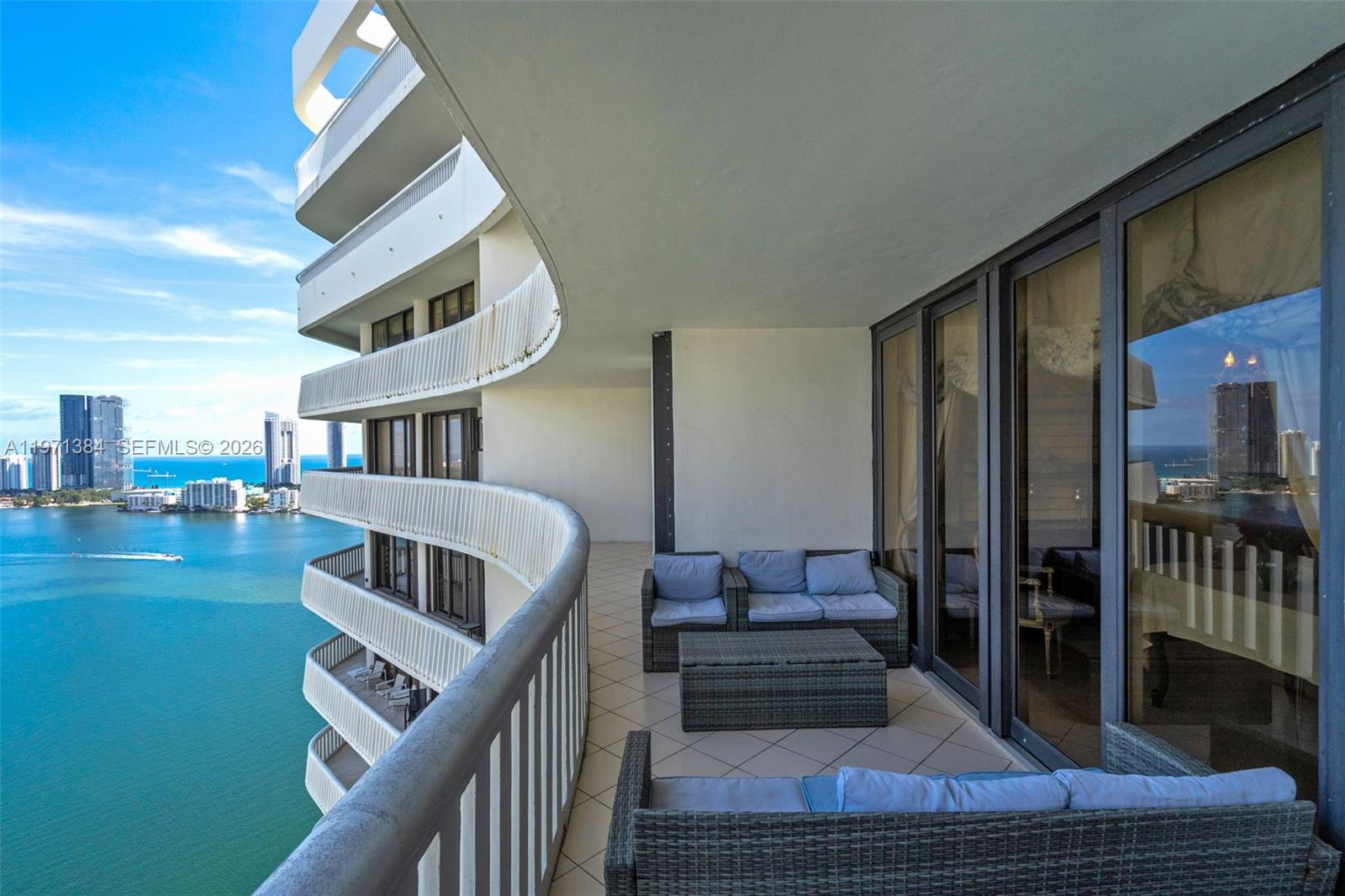 3000 ISL BLVD WILLIAMS IS - Residential