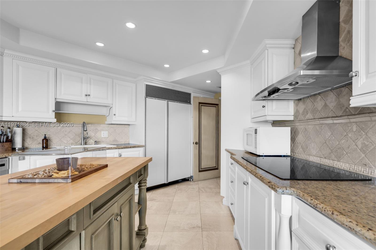 3000 ISL BLVD WILLIAMS IS - Residential