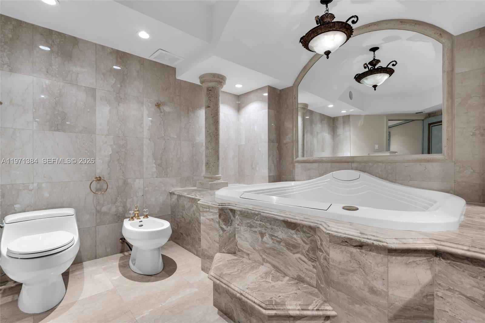 3000 ISL BLVD WILLIAMS IS - Residential