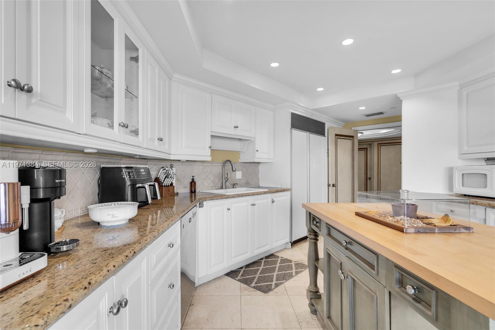 3000 ISL BLVD WILLIAMS IS - Residential