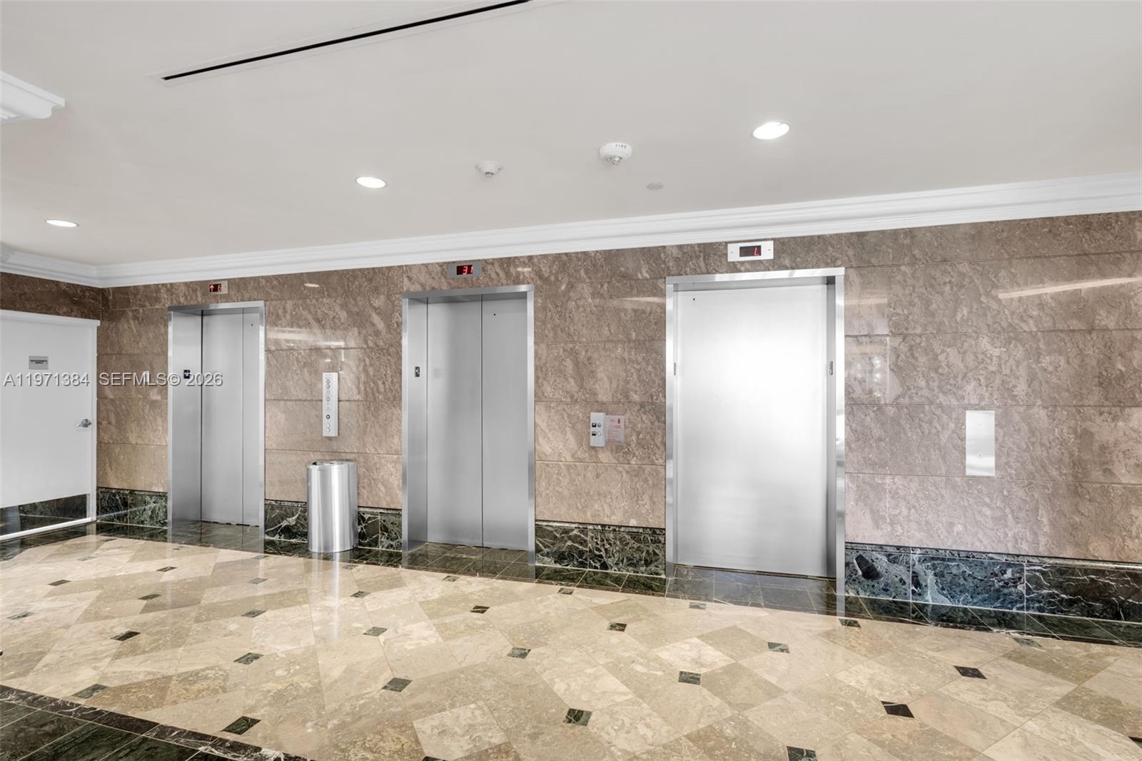 3000 Island Blvd 2902