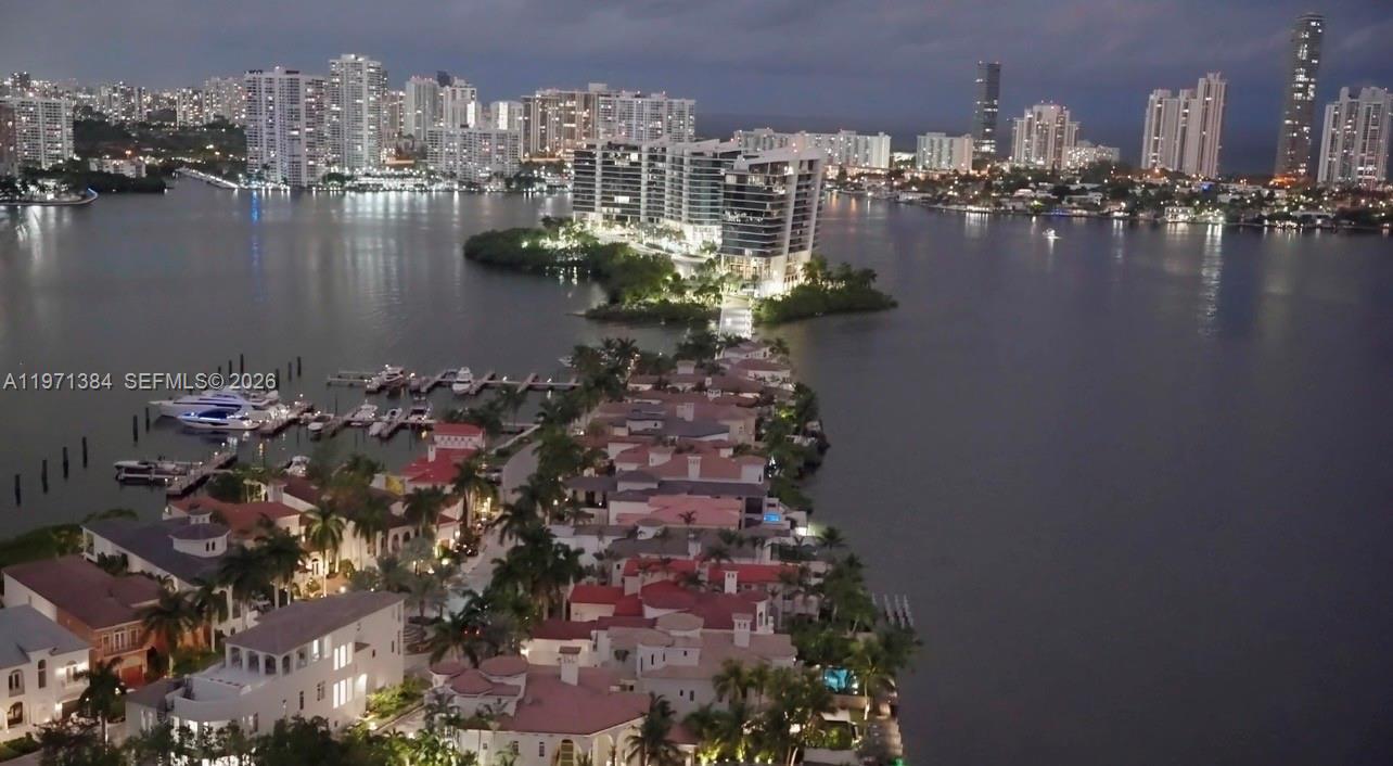 3000 ISL BLVD WILLIAMS IS - Residential