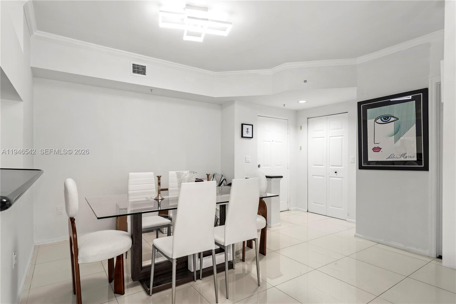 PORTO BELLAGIO CONDO - Residential