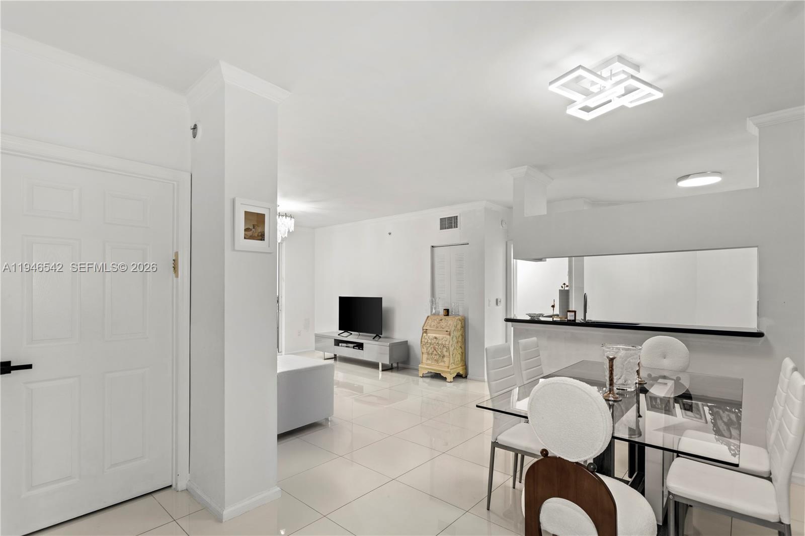 PORTO BELLAGIO CONDO - Residential