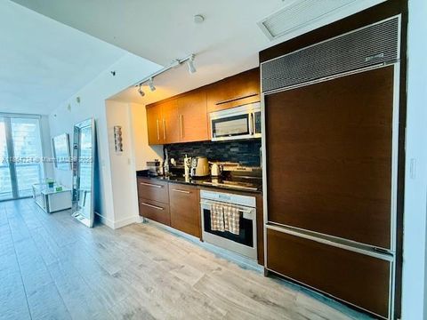 475 Brickell Ave 4910 Miami FL 33131