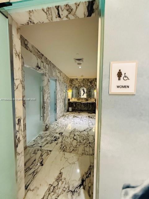 ICONBRICKELL CONDO NO 1 - Residential