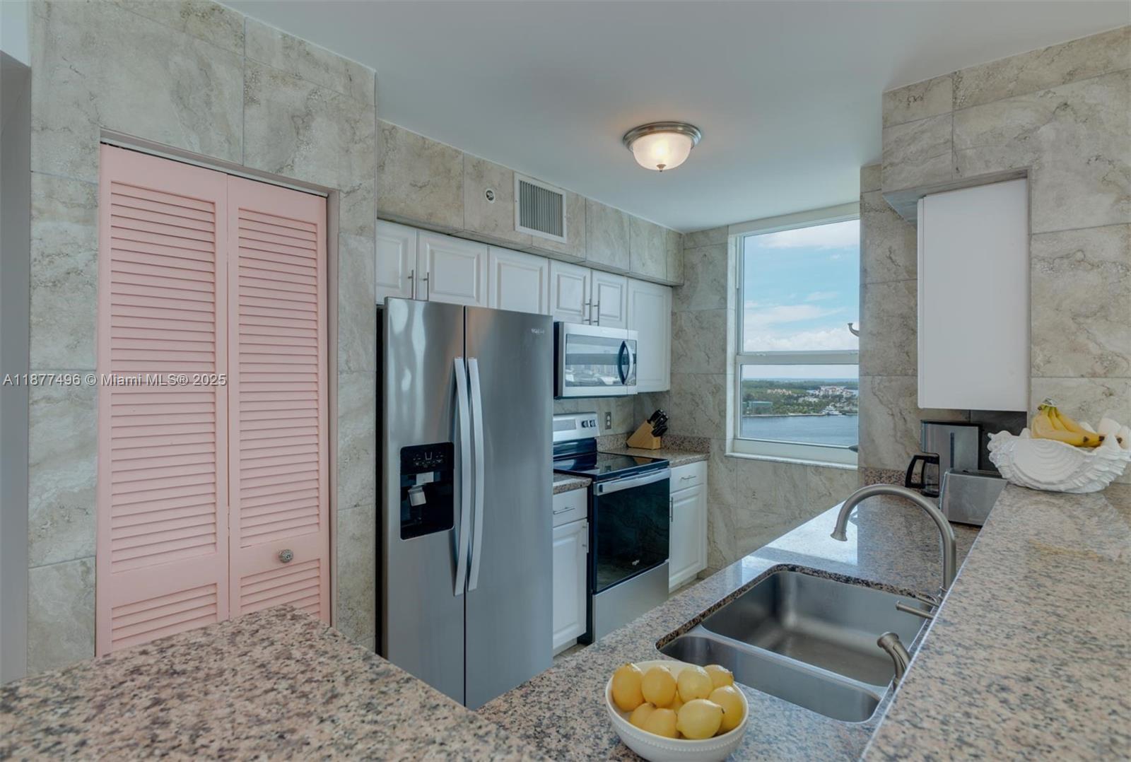 YACHT CLUB AT PORTOFINO C - Residential Lease