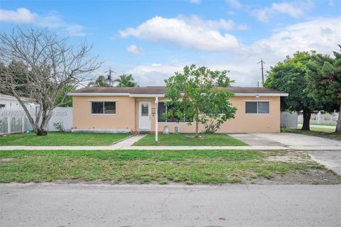 Photo of 590 W 35th Pl, Hialeah, FL 33012 (MLS # A11935302)