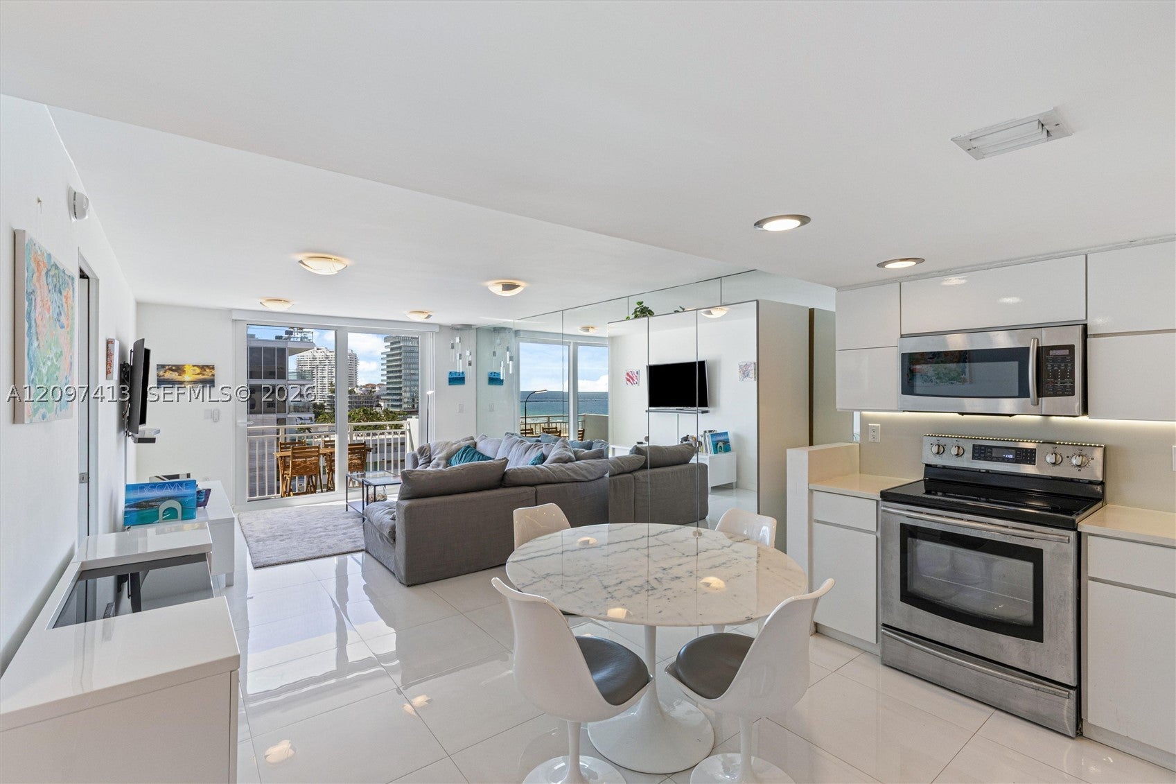 345 Ocean Dr 1012
