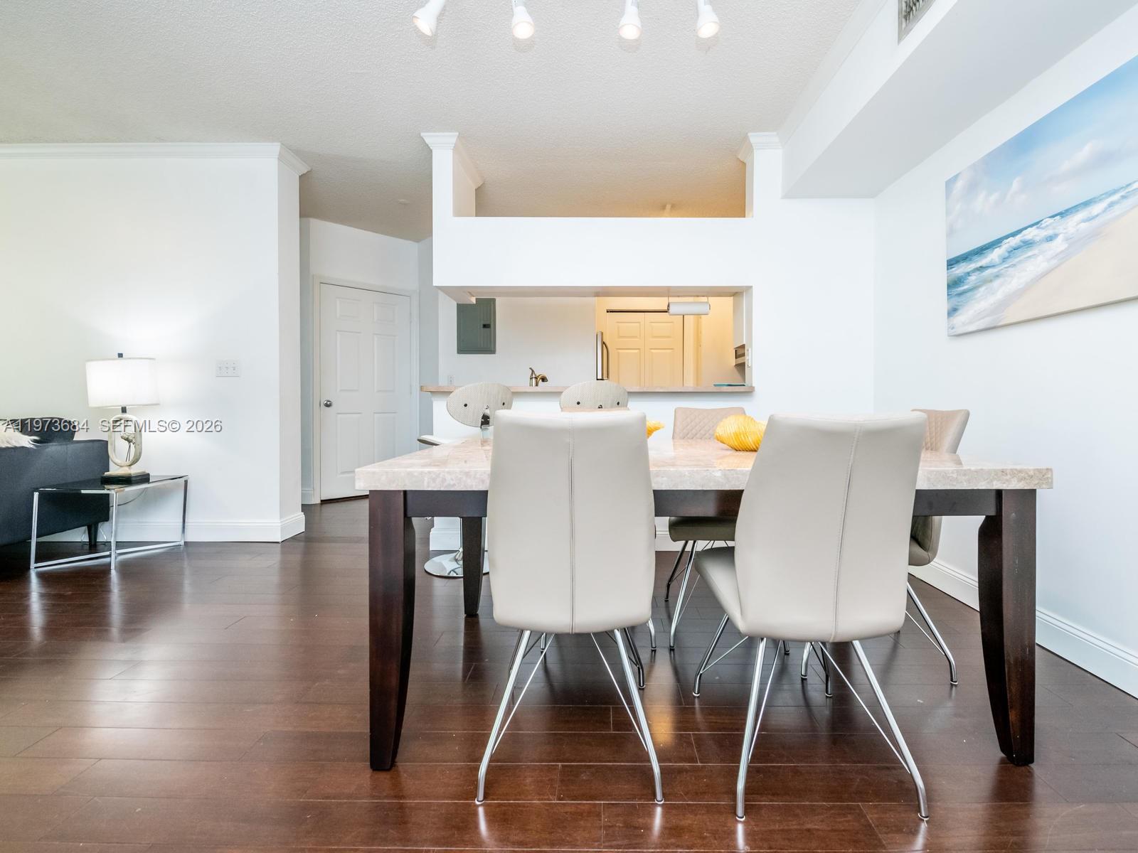 PORTO BELLAGIO CONDO - Residential