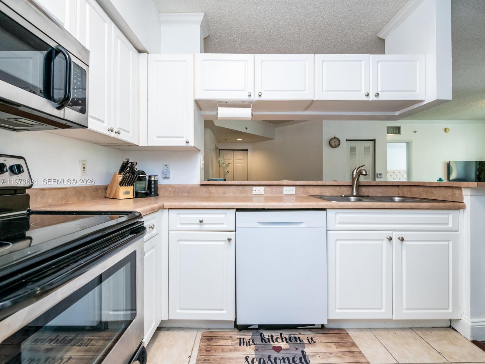 PORTO BELLAGIO CONDO - Residential