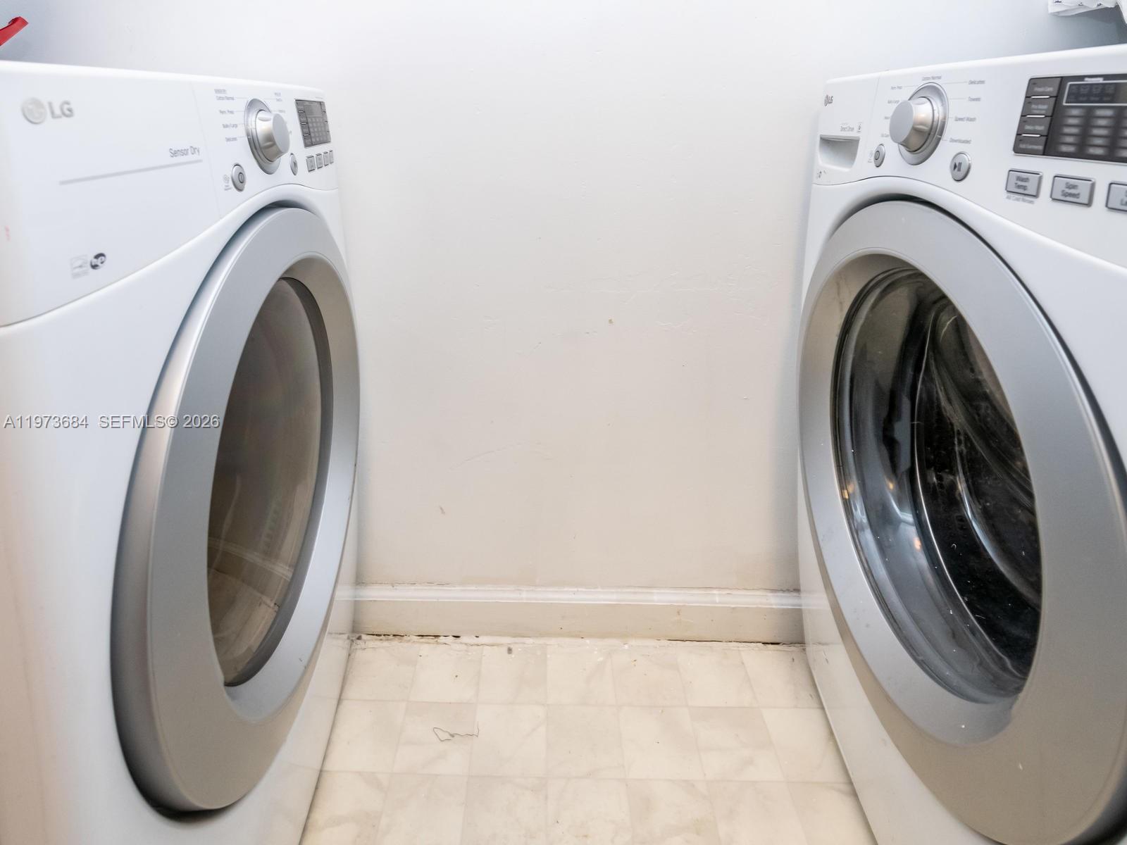 PORTO BELLAGIO CONDO - Residential