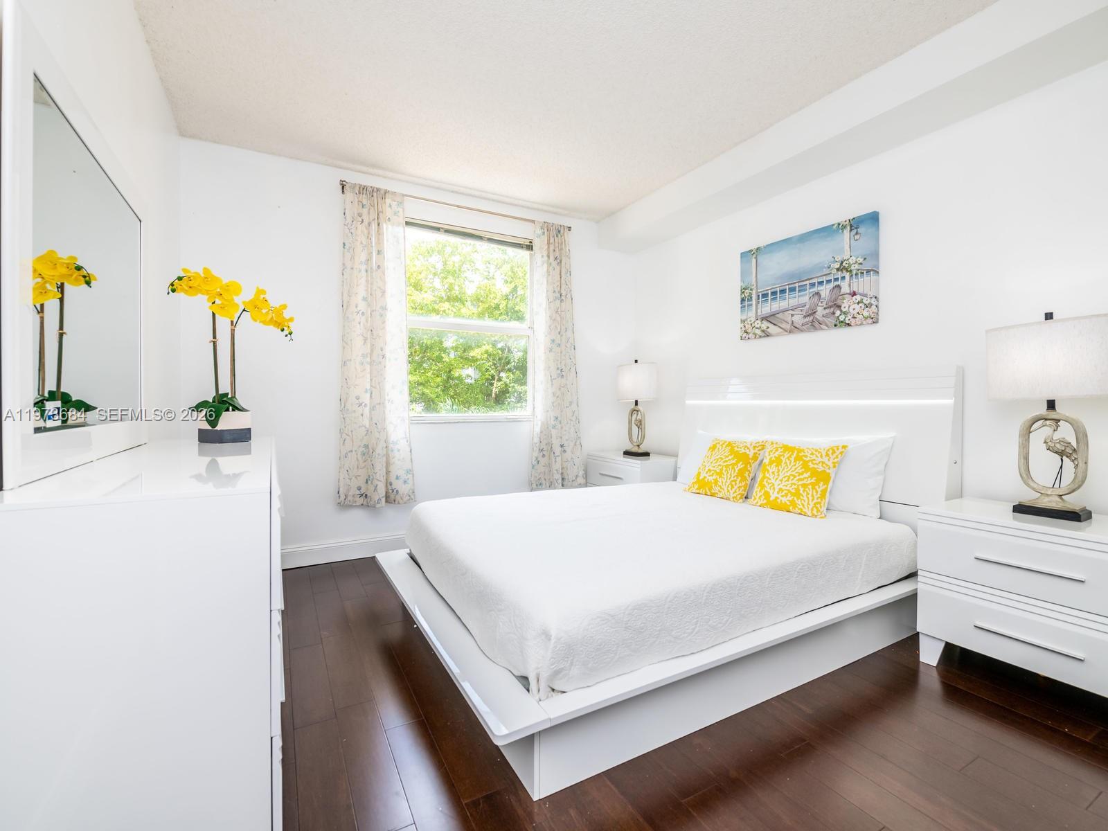 PORTO BELLAGIO CONDO - Residential