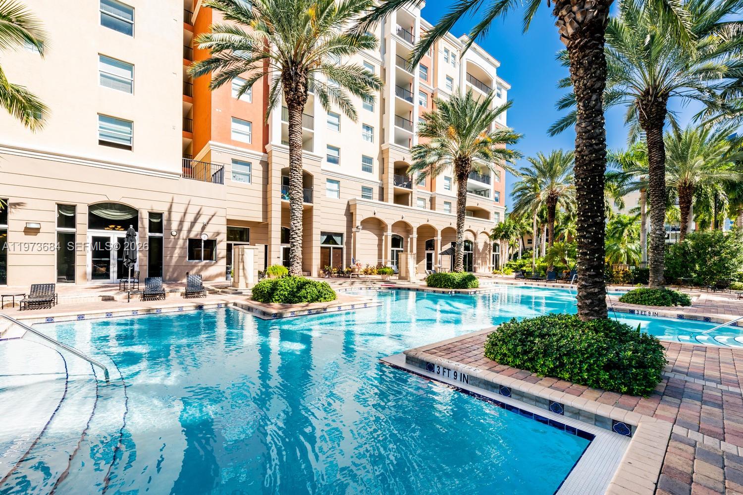 PORTO BELLAGIO CONDO - Residential