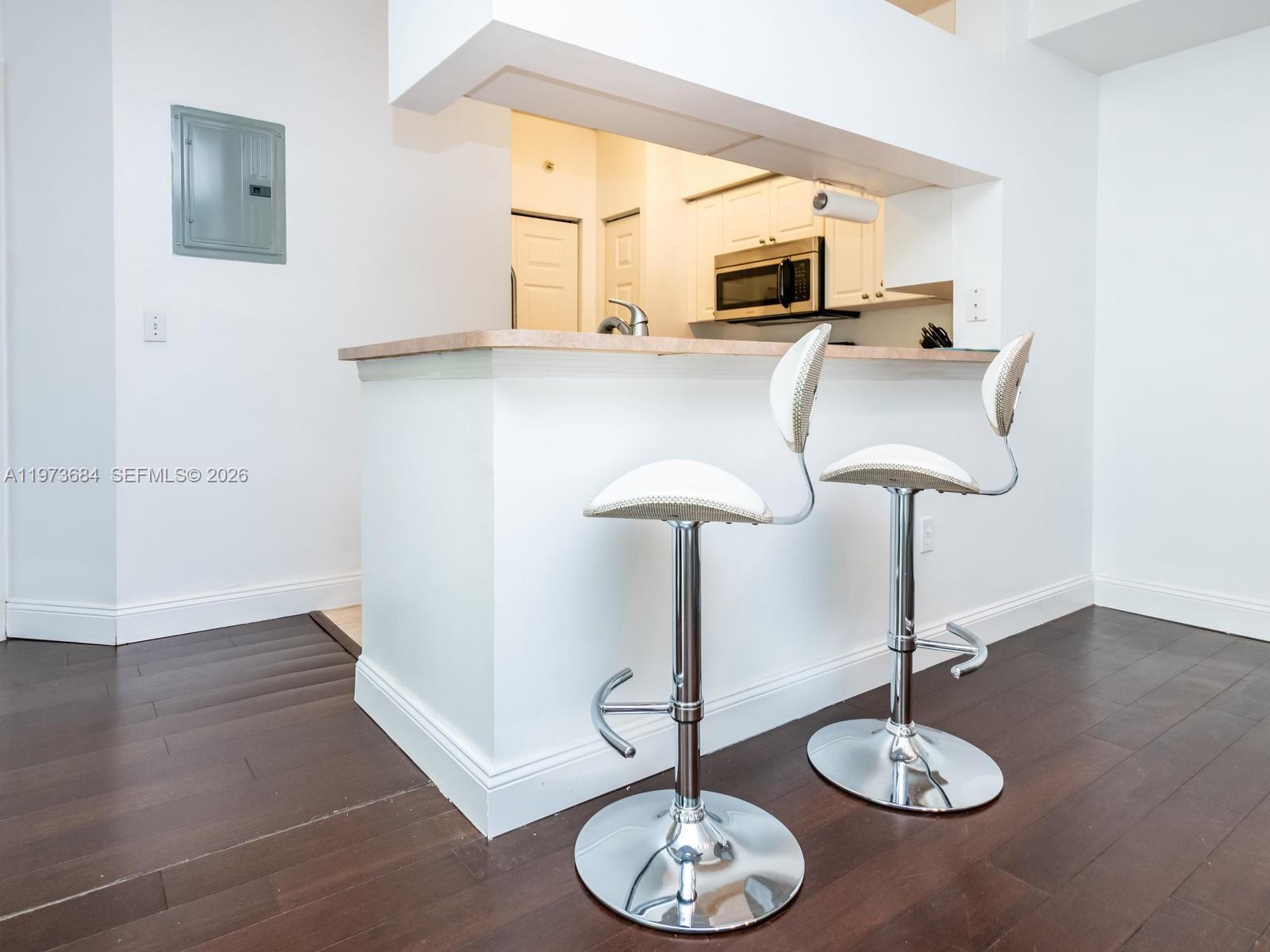 PORTO BELLAGIO CONDO - Residential