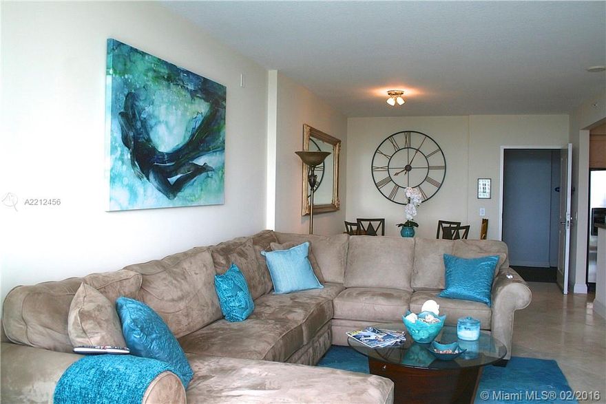 Beautiful city views! Saturnia marble though out, separate tub and frame less shower.  As well as upgraded European contemporary kitchen and washer and dryer in unit.  Best location on Las Olas, 5 Star Amenities including a roof top pool, fitness room, movie theater, valet parking and 24 hour doorman.  Building comes with standard cable and internet.  Walk or ride your bike  to the  beach. Minutes  to Airport.