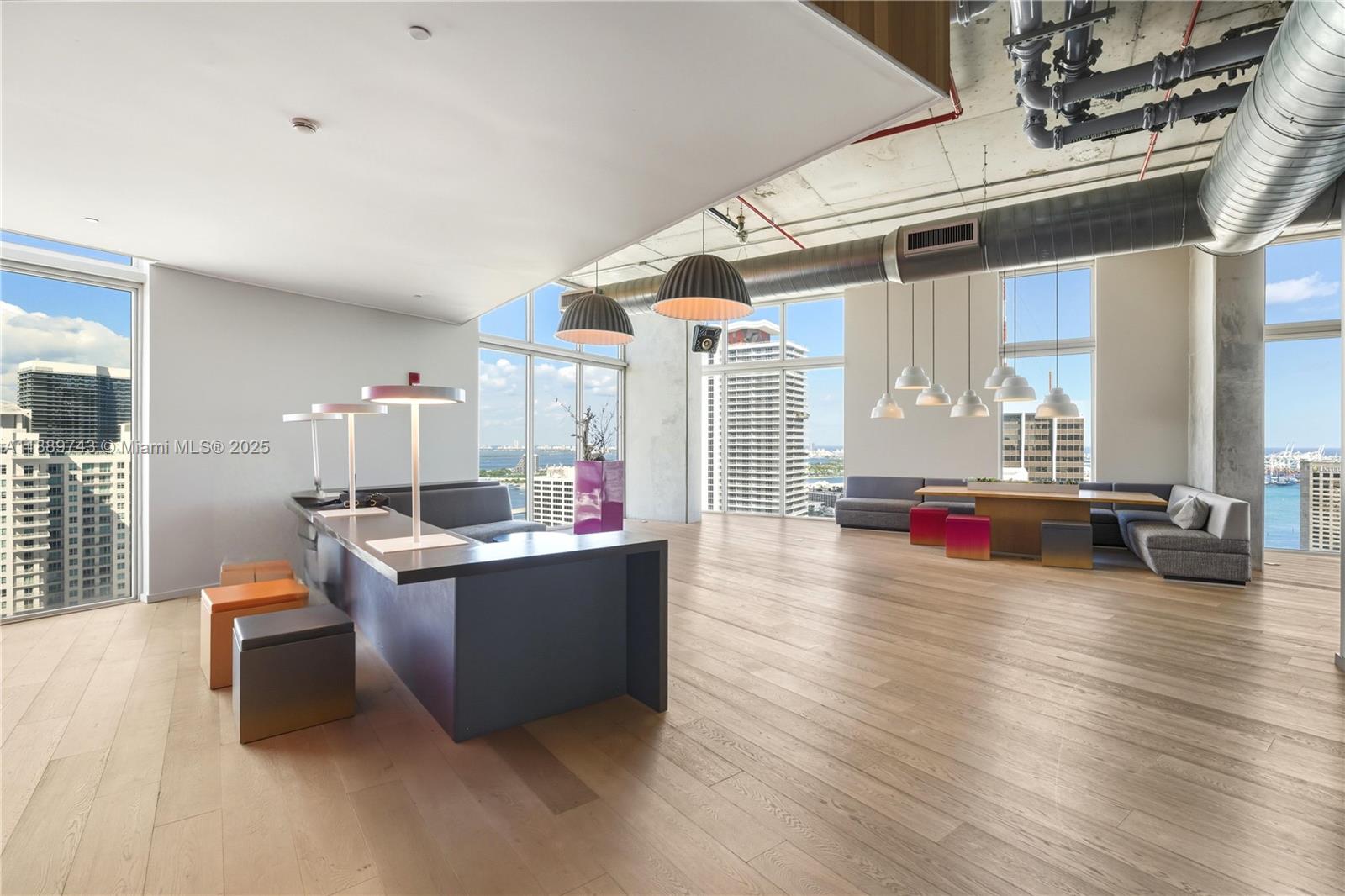 CENTRO CONDO - Residential