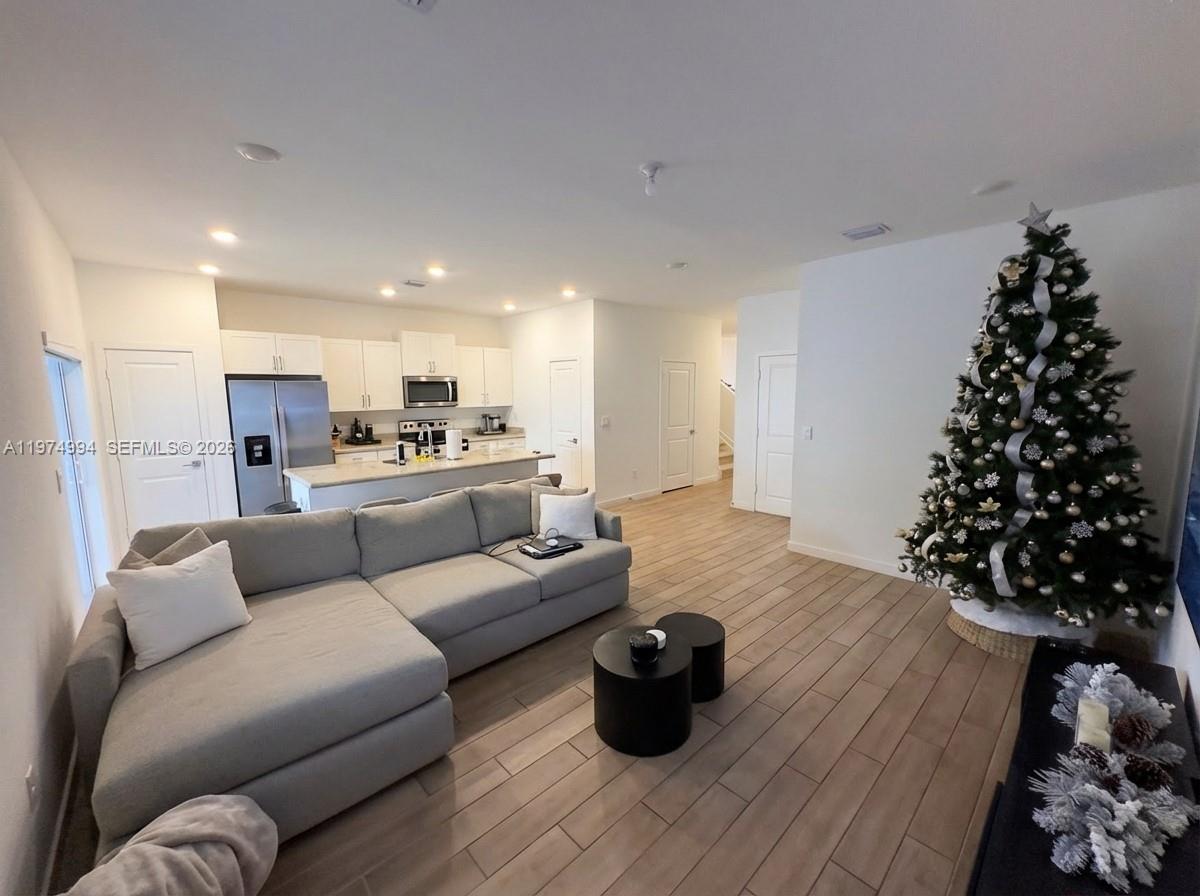 CEDAR AT KEYS GATE - Residential