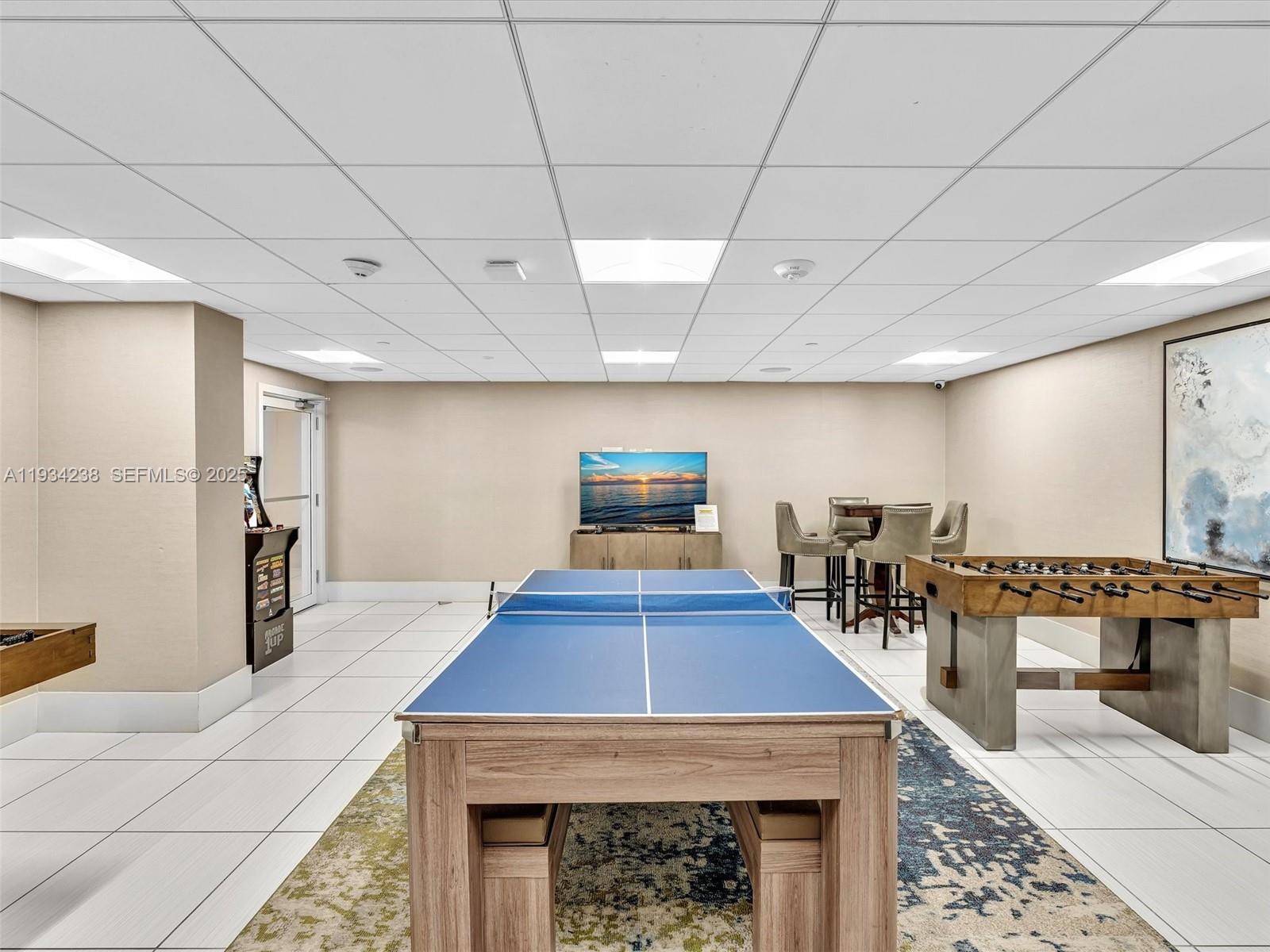 POINT OF AMERICAS II - Residential