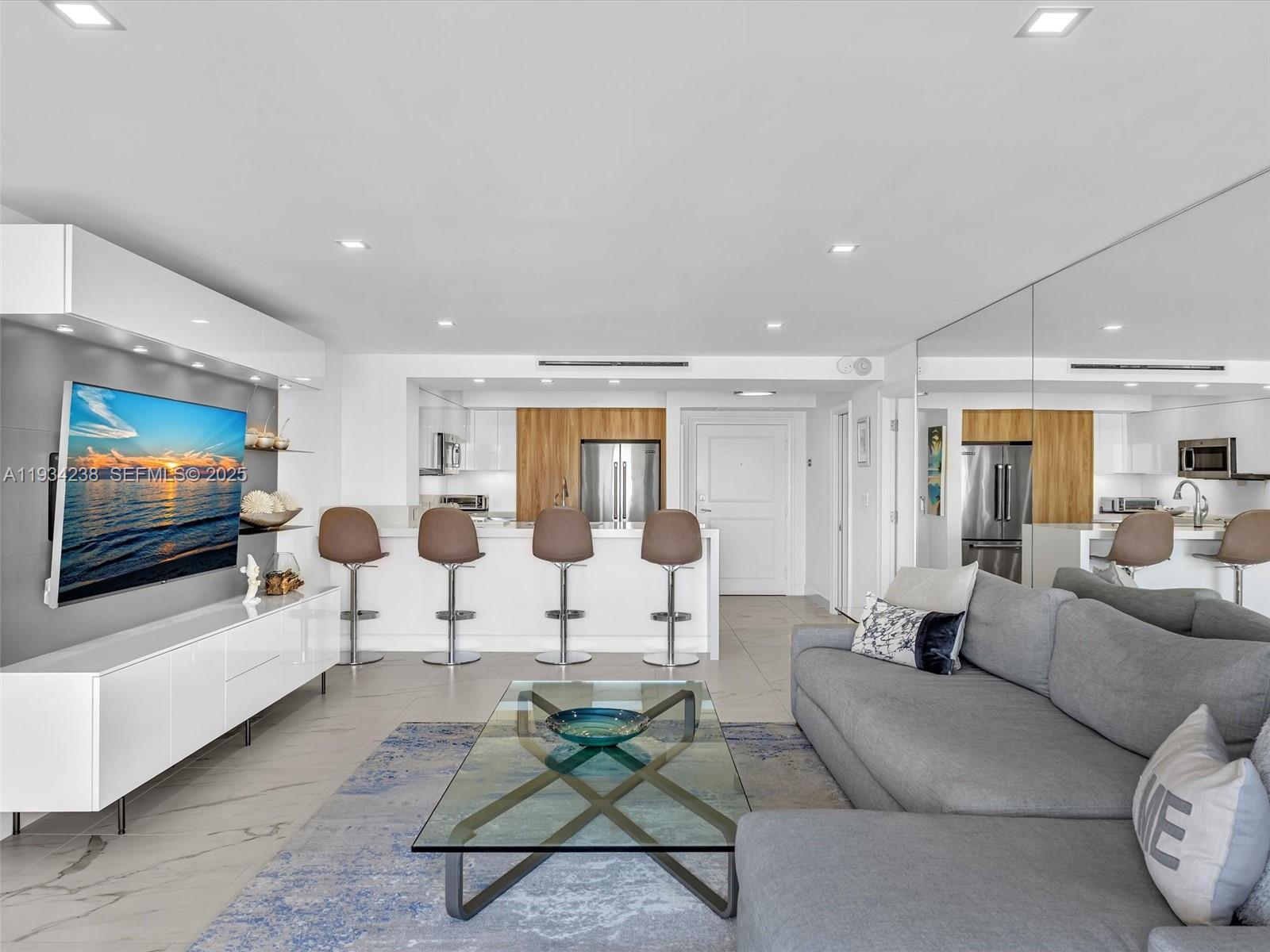 POINT OF AMERICAS II - Residential