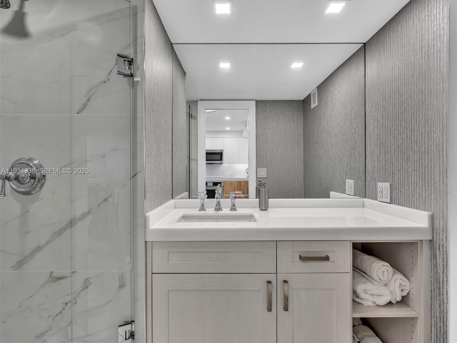 POINT OF AMERICAS II - Residential