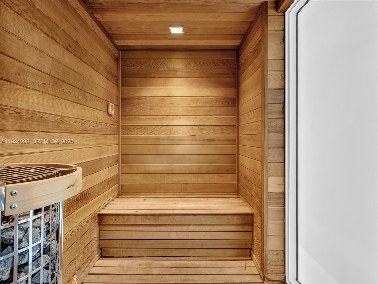 POINT OF AMERICAS II - Residential