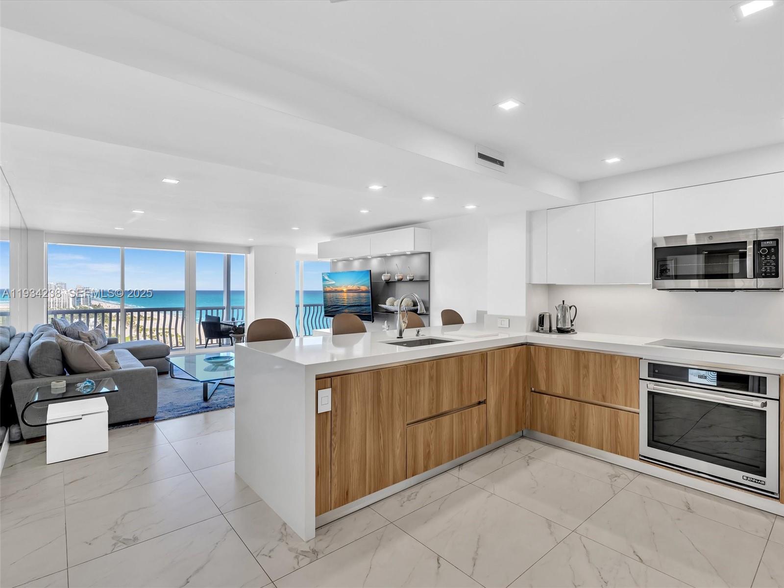 2200 S Ocean Ln 2103