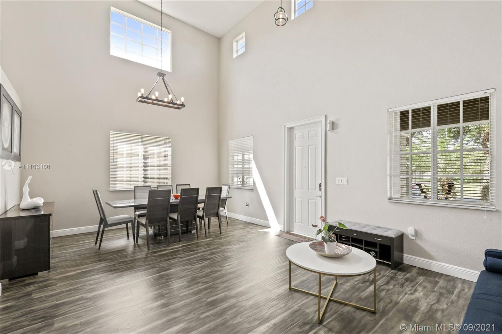 COCONUT CAY - Residential