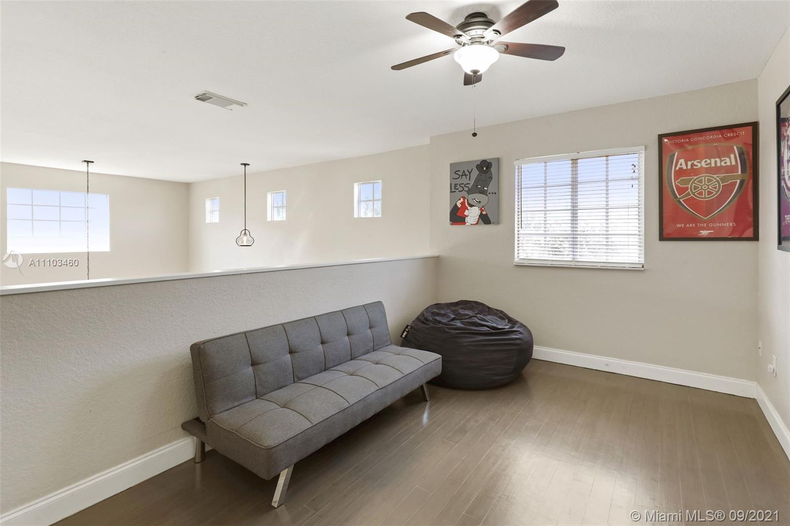 COCONUT CAY - Residential