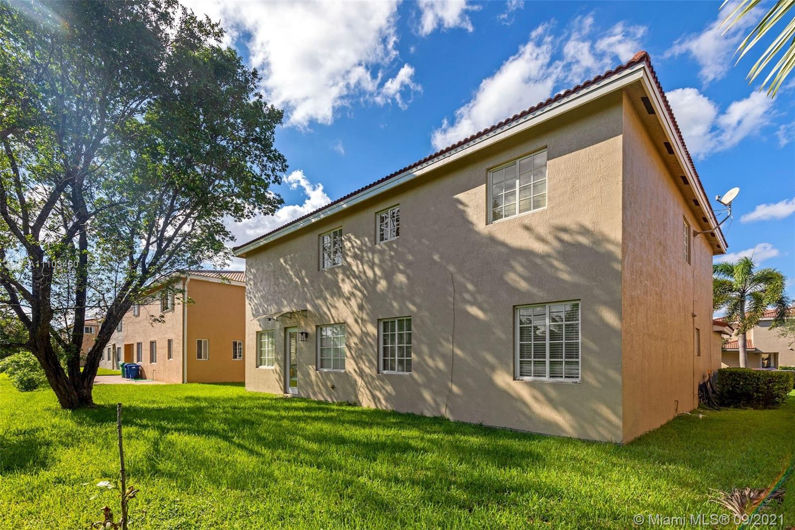 COCONUT CAY - Residential