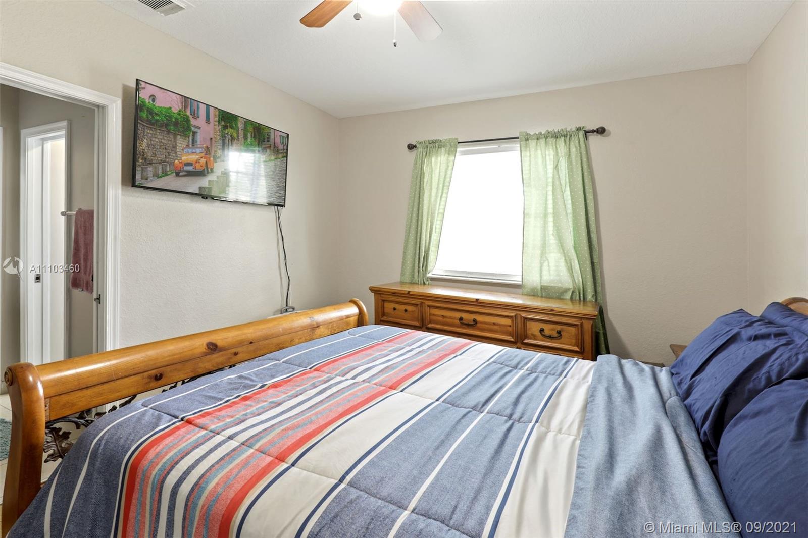 COCONUT CAY - Residential