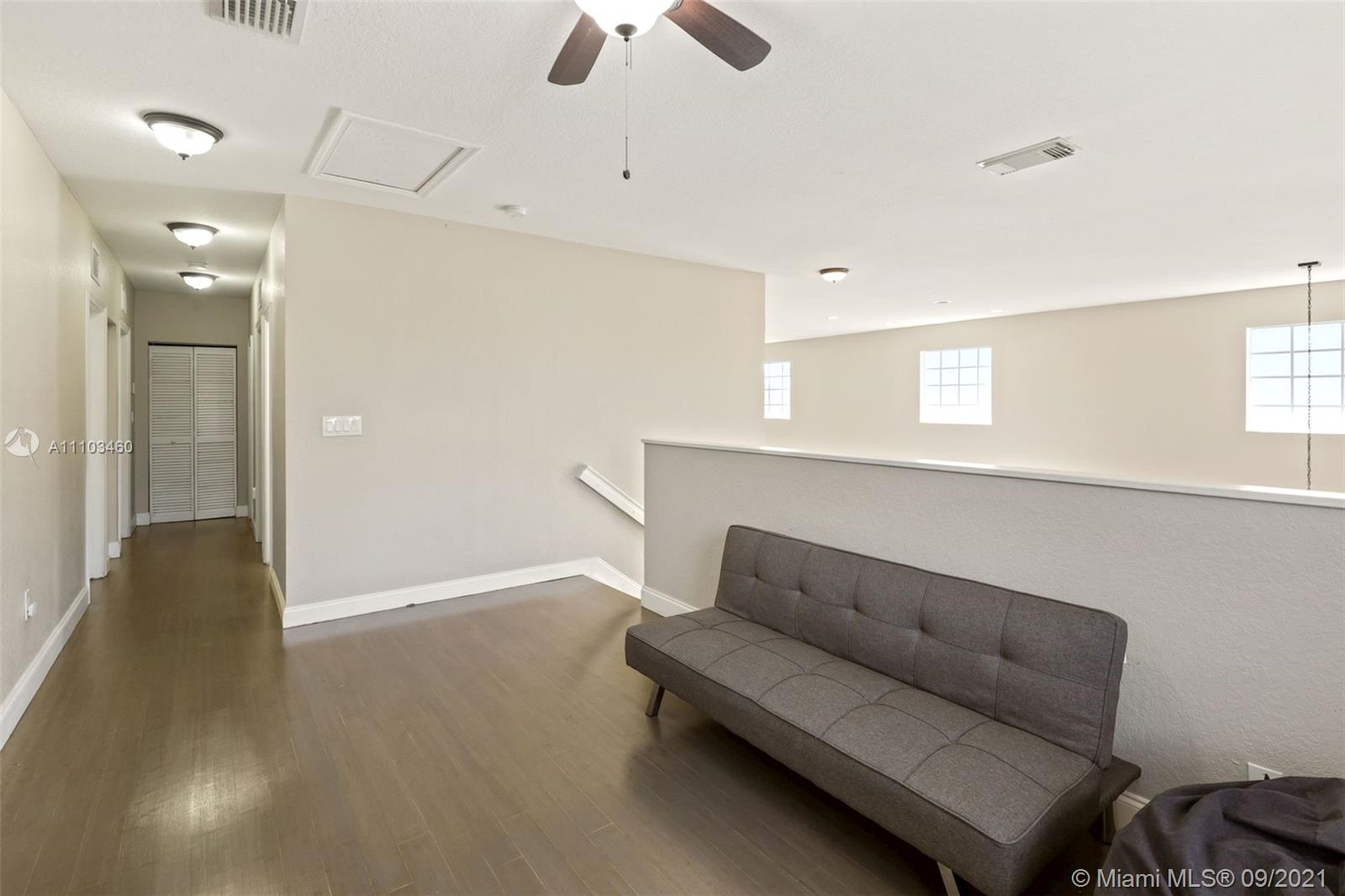 COCONUT CAY - Residential