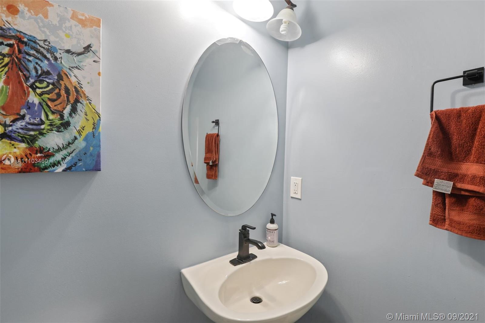 COCONUT CAY - Residential