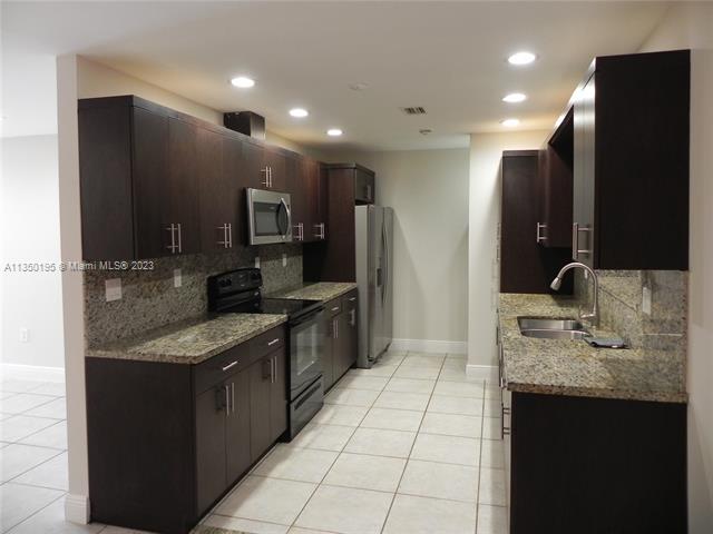 1ST ADDN TO BIRD SOUTH - Residential Lease