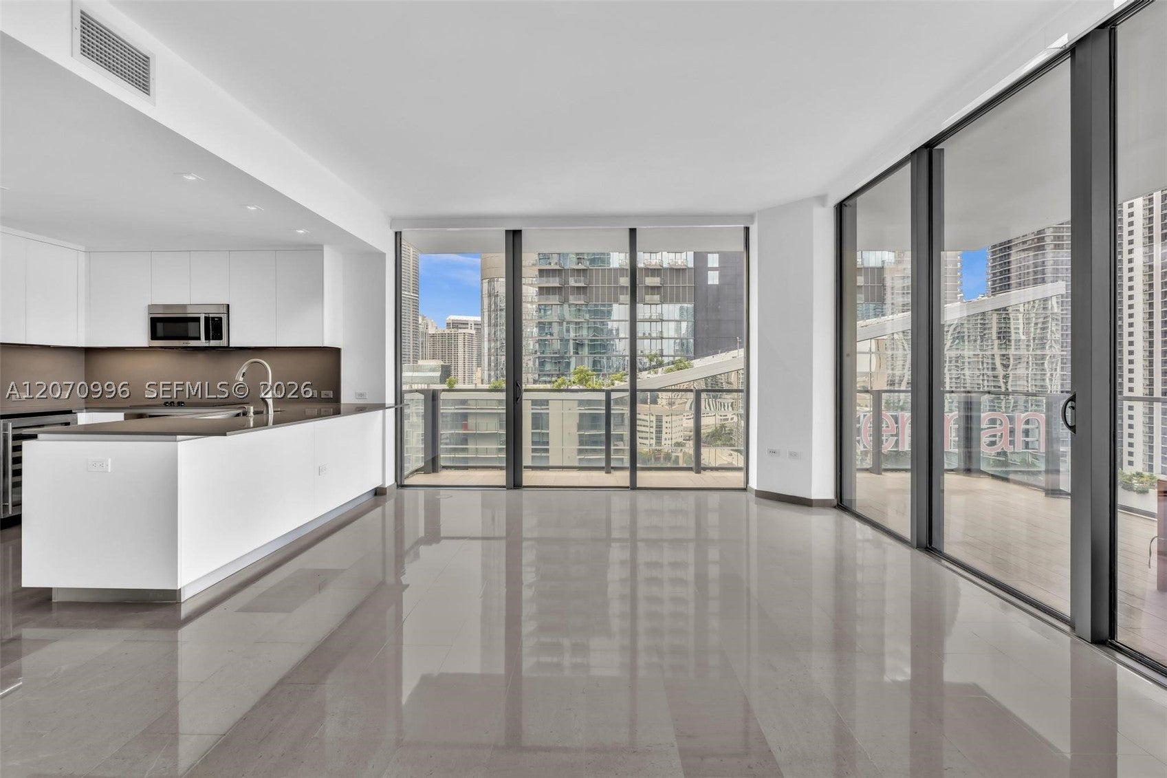 68 SE 6th St 1702
