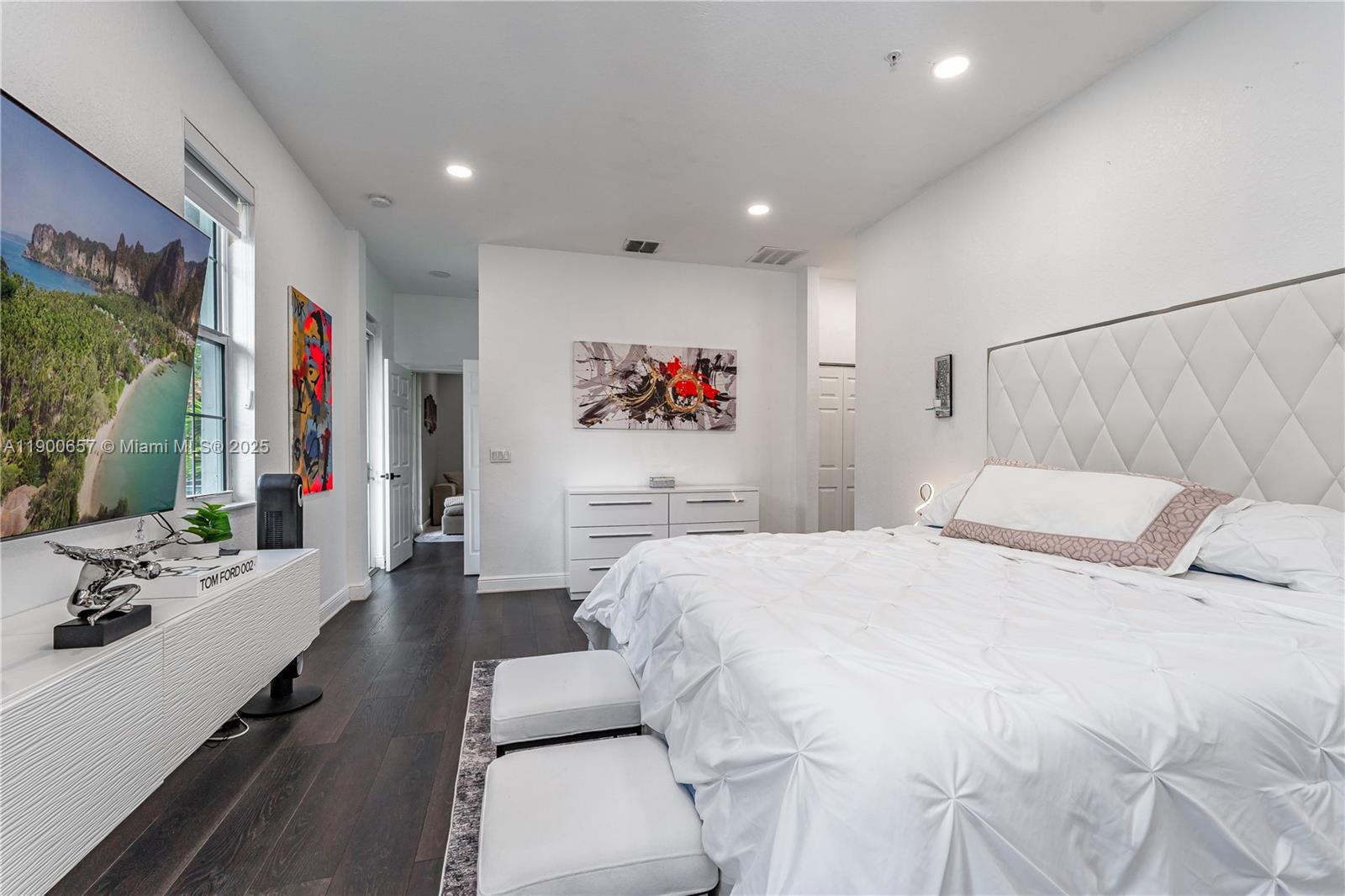 MONTCLAIR - Residential