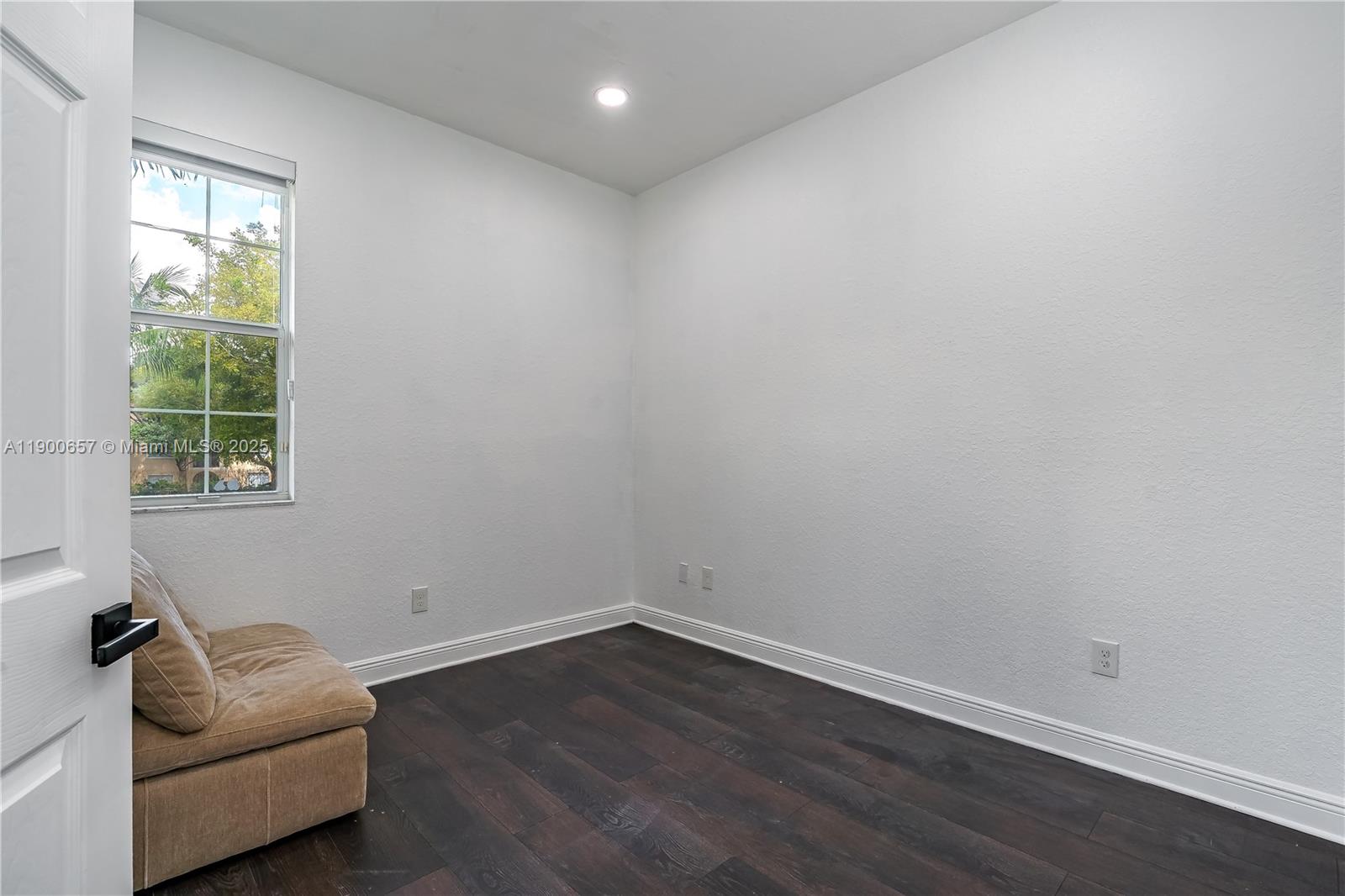 MONTCLAIR - Residential