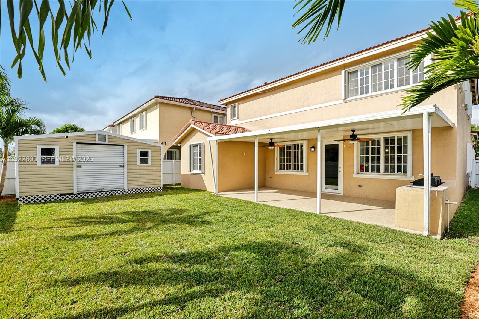 MANDARIN LAKES - Residential