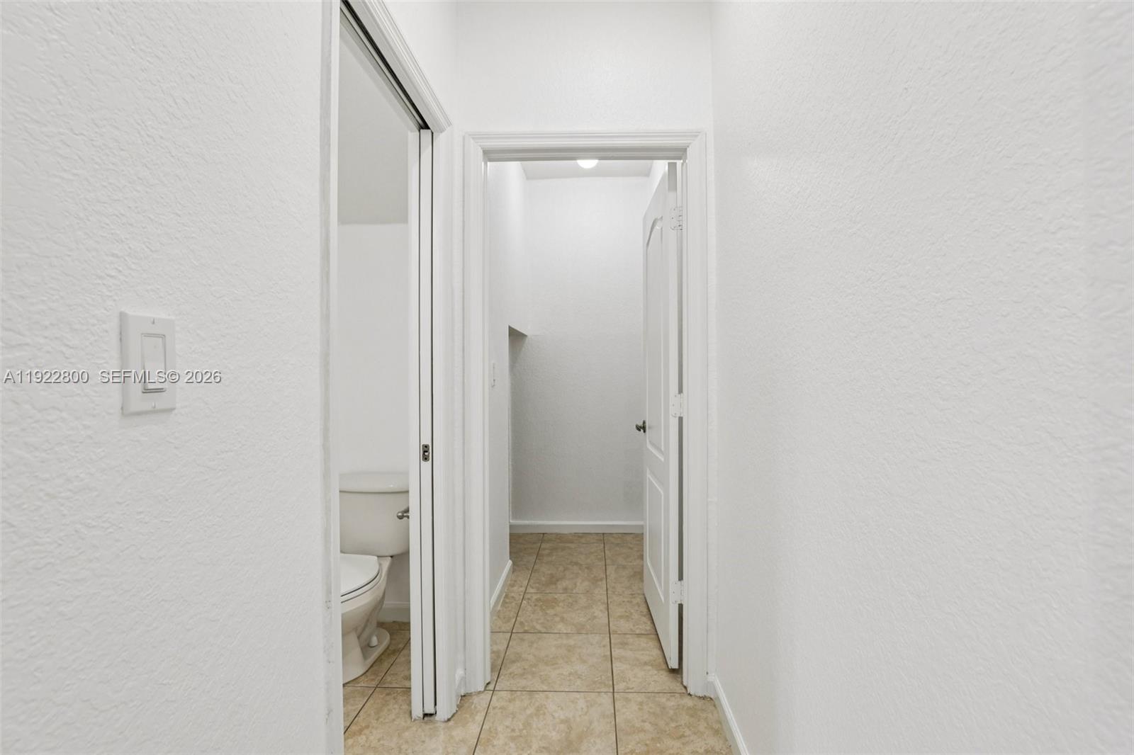 MANDARIN LAKES - Residential