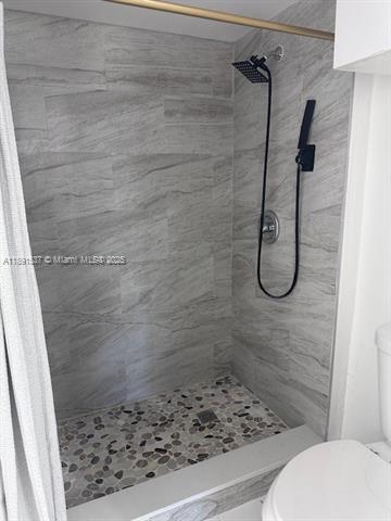 KEYS GATE CONDO NO EIGHT - Residential