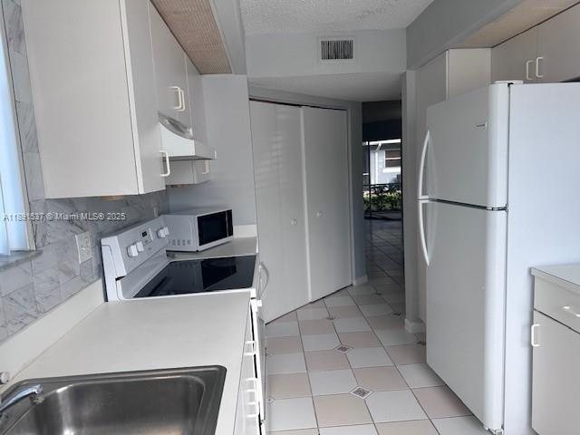 KEYS GATE CONDO NO EIGHT - Residential